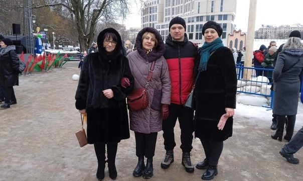 С щедрой Широкой Масленицей!