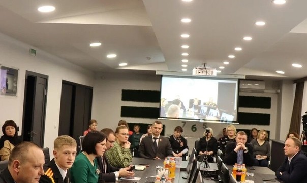 Онлайн-стрим «Отчизне служат настоящие мужчины»